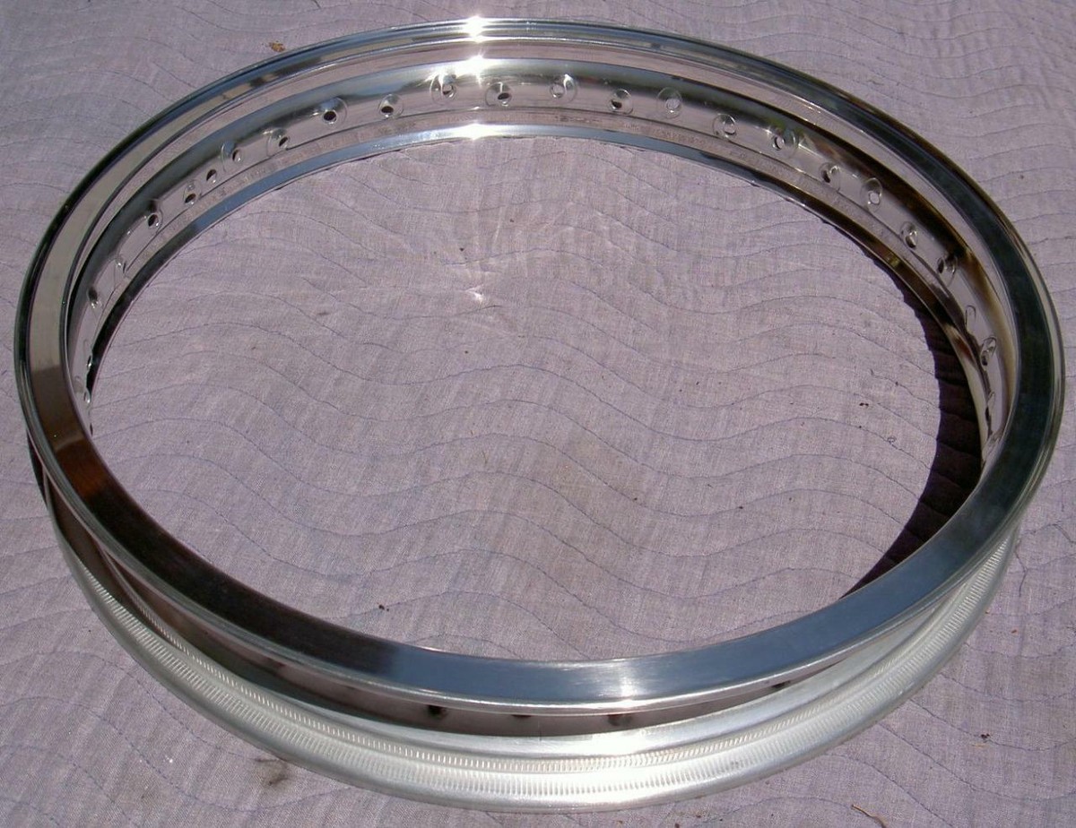 WM2 1.85 X 19 -40 hole Akront/Italian style flanged alloy vintage