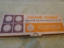 Vintage Vitantonio Ravioli Maker Model 512 with Box, Manual, Complete Made inUSA