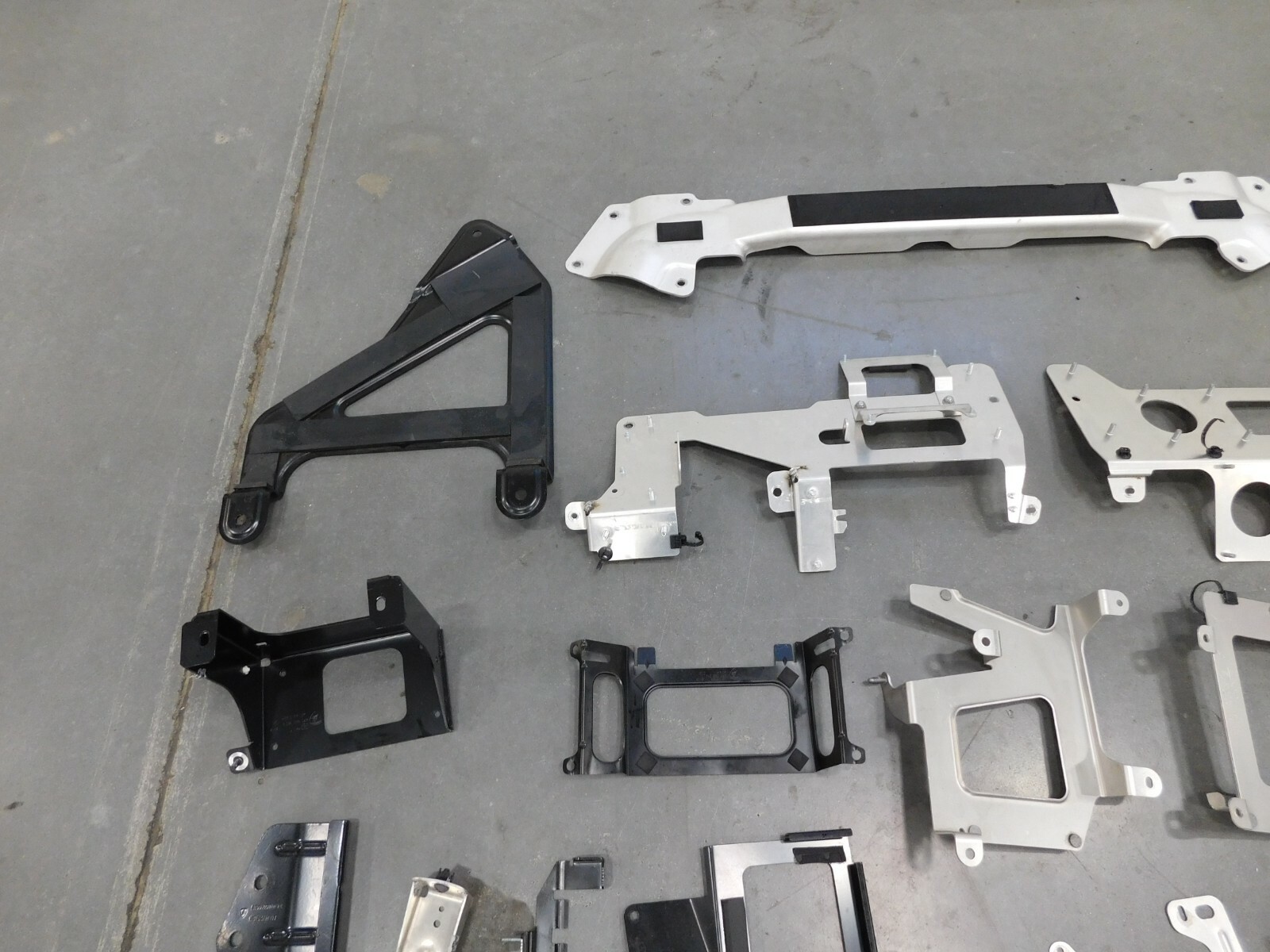 2018 Lamborghini Aventador S LP740-4 Assorted Mounting Brackets #6651 Z1