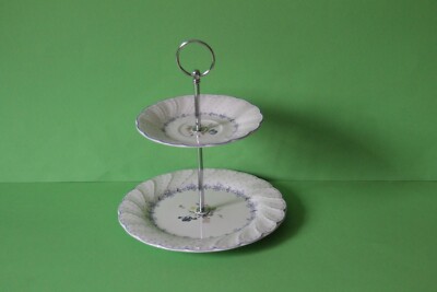zauberhafte zweistöckige Etagere Teller Nikko Vanessa Blue Peony 128428