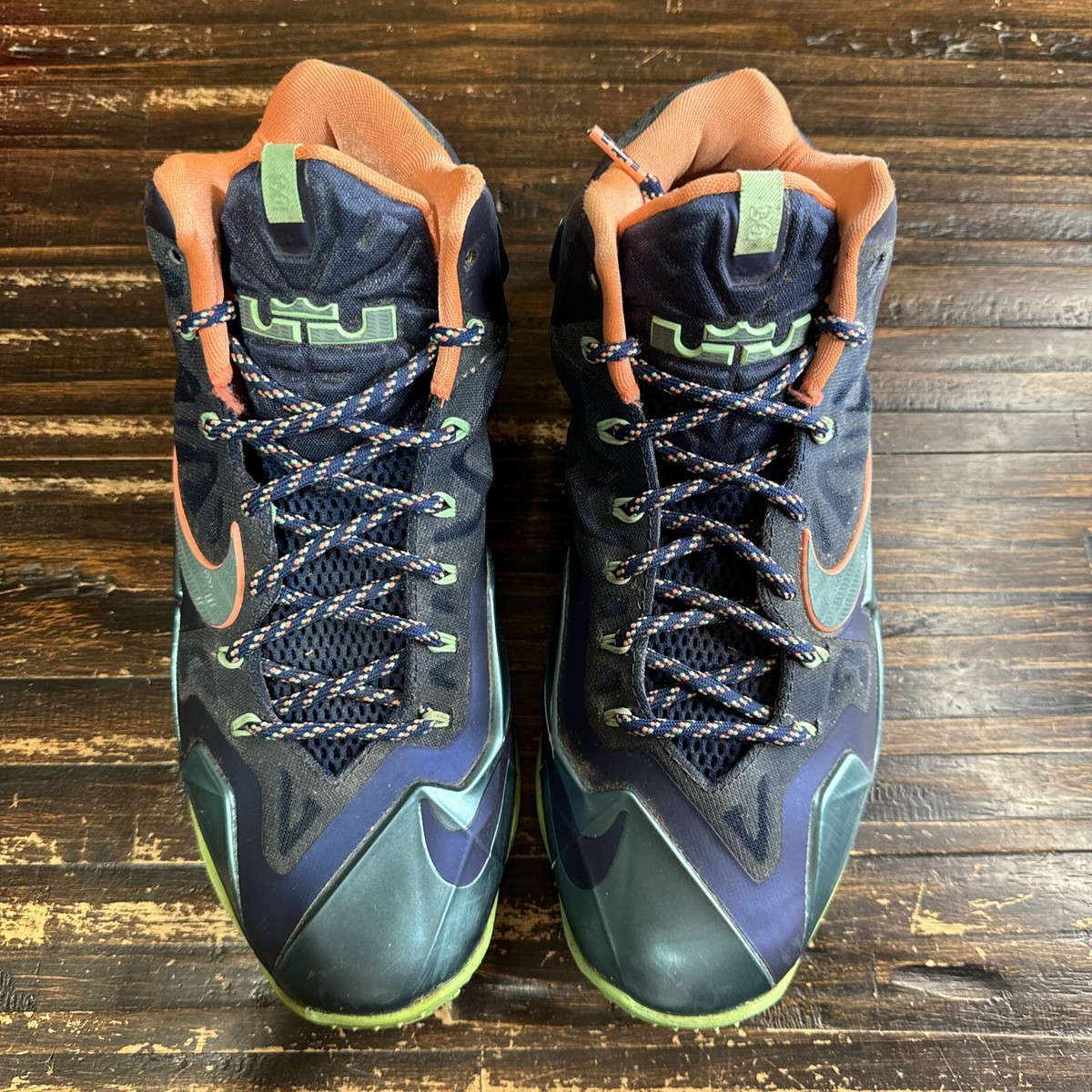 Nike Lebron James XI Size 9 Akron Vs Miami Basketball Shoes 616175