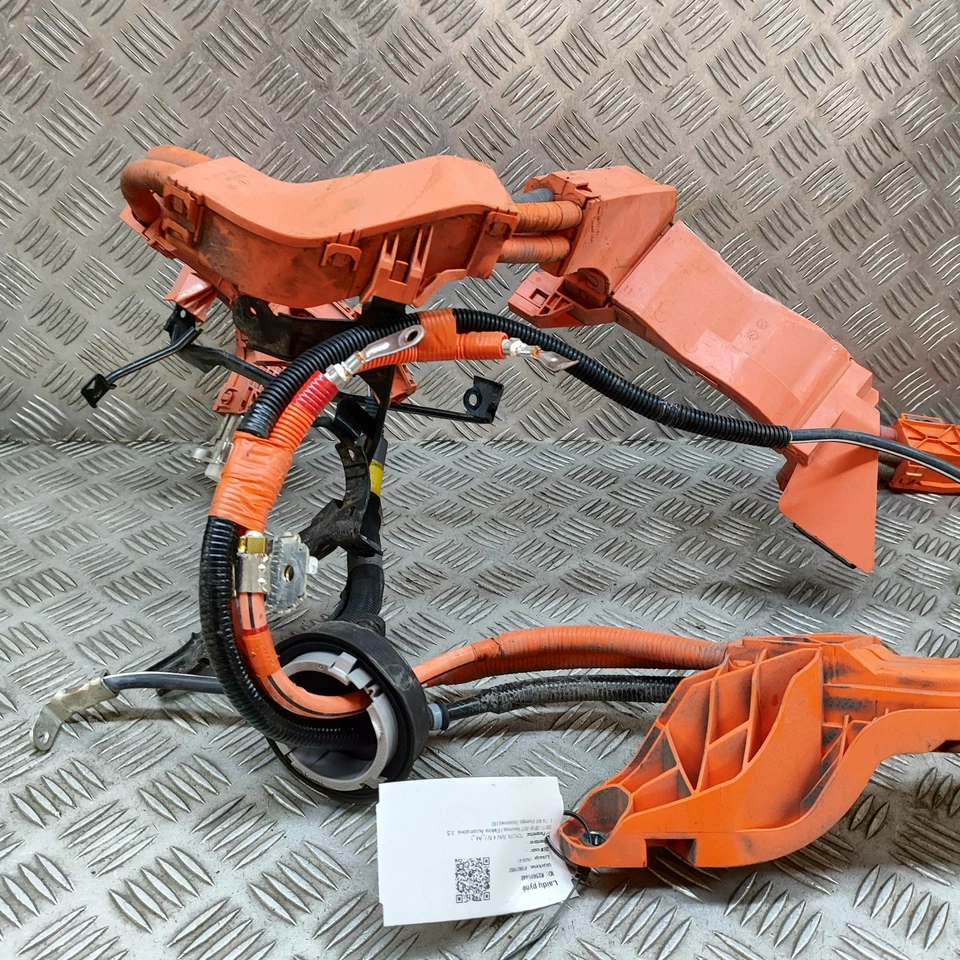 Toyota Rav 4 XA40 Battery Wiring Harness 82165-42070 2,5 Hybrid 114 Kw 2017 Foto 3 de 4
