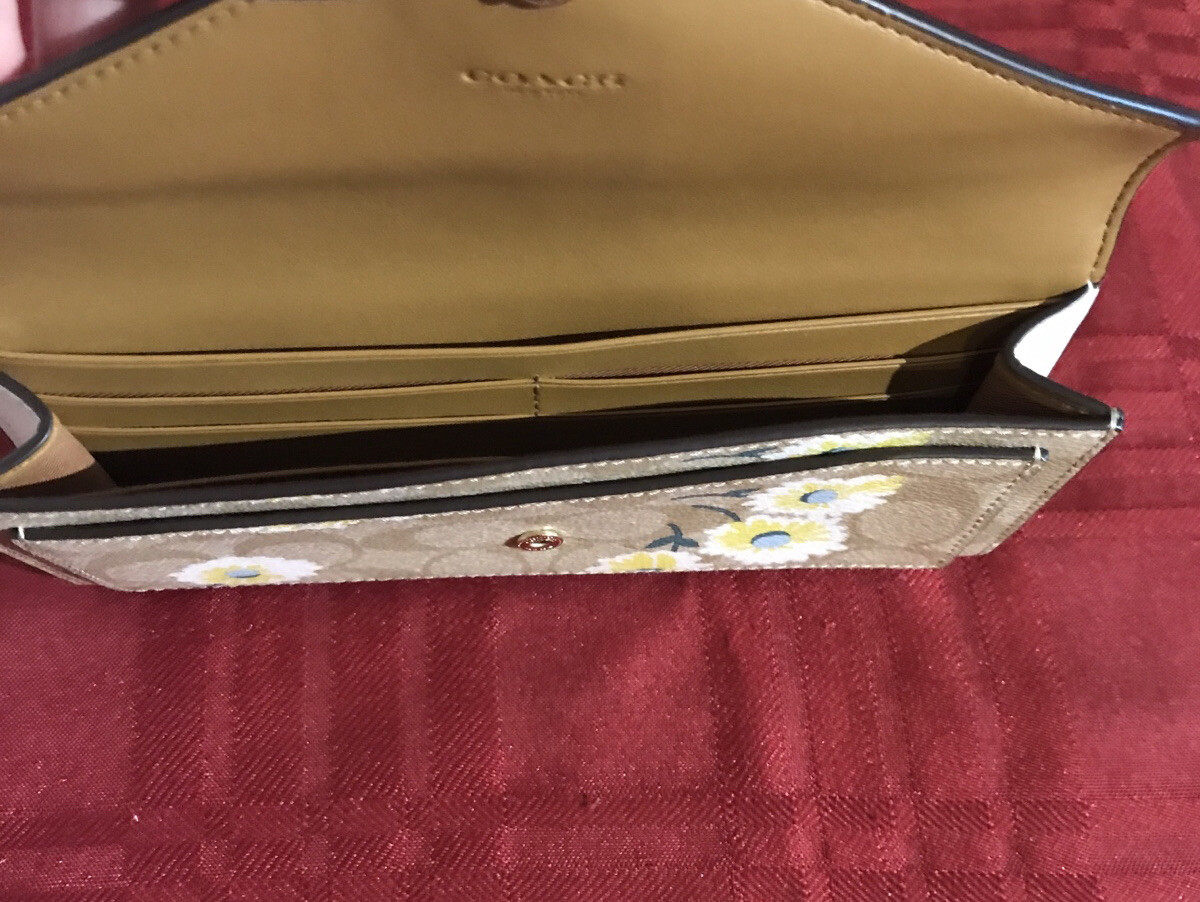折りたたみ財布 Coach Wallet Signature w/ Daisy Print COACH Slim Envelope Wallet in Signature Canvas w Daisy Print