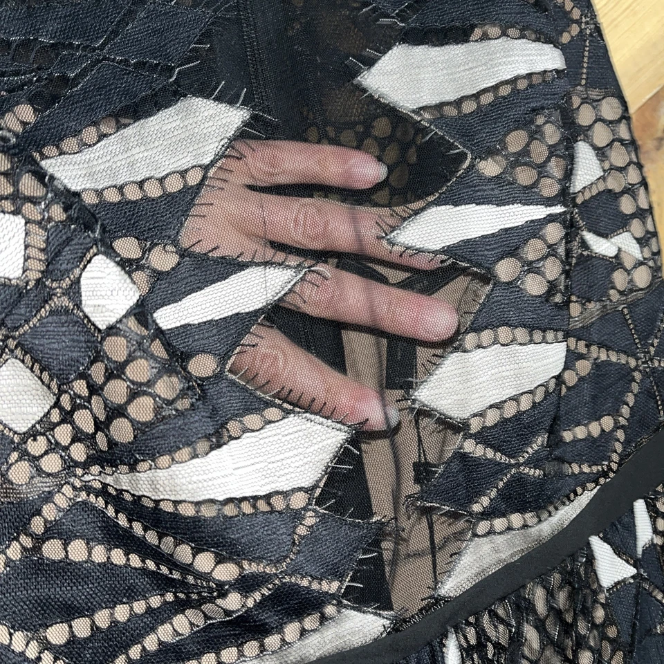 Vestido BCBG MAX AZRIA Sin Mangas Vacaciones Art Deco Línea A Encaje Negro Transparente Talla 6 Foto 3 de 4