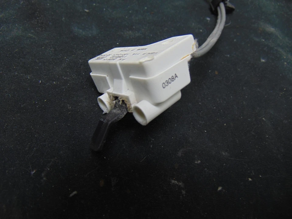 Interruptor de puerta Roper Dryer REX4634KQ1 W3406104 Foto 3 de 3