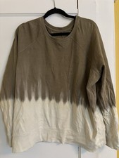 EUC Athleta Crewneck Lightweight Sweat Shirt Size 1x. Ombré Beige And Green