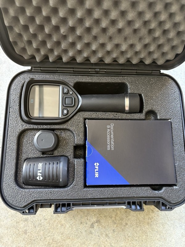 FLIR E8 Thermal Imaging Infrared Camera FLIR-E6390 With Starter Kit