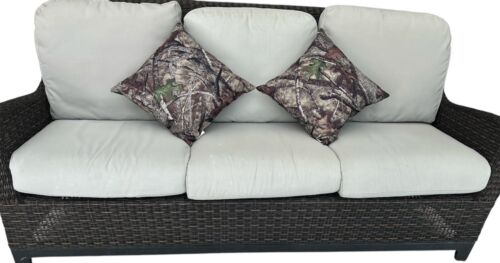 TrueTimber Camo Outdoor/Indoor Pillows– 18" x 18" (2-Pack) Made in USA - Picture 2 of 7