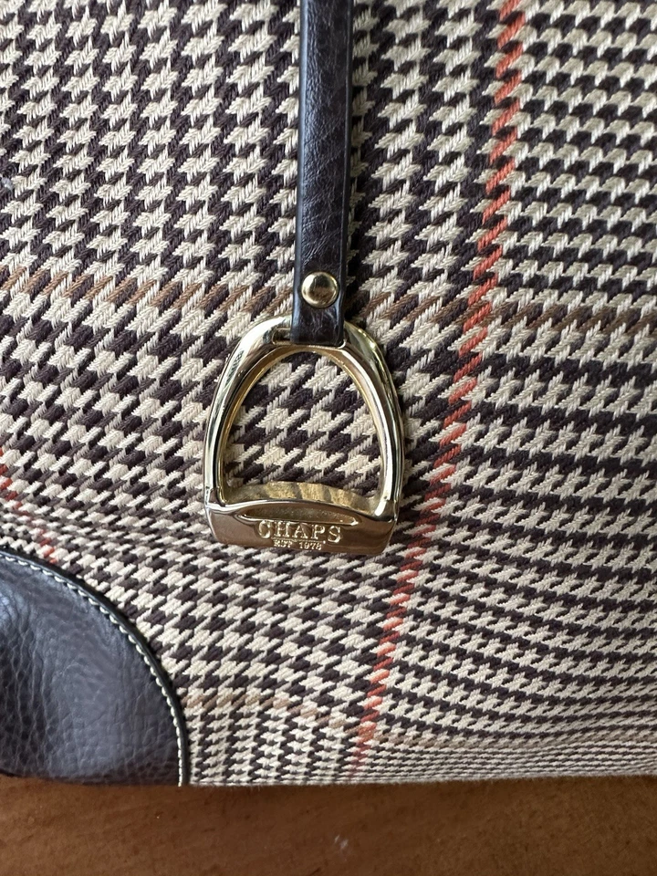 Коричневый тон Chaps сумка с короткими ручками - Изображение 2 из 4