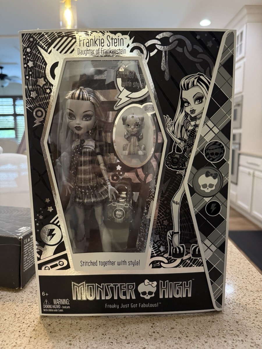 RARE NRFB - SDCC 2010 Black And White Frankie Stein Doll | eBay