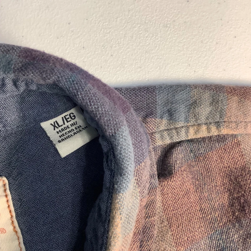 🍂 Weatherproof Plaid Flannel Shirt – Men’s XL – Outdoor Fall Vibes - Image 3 of 4