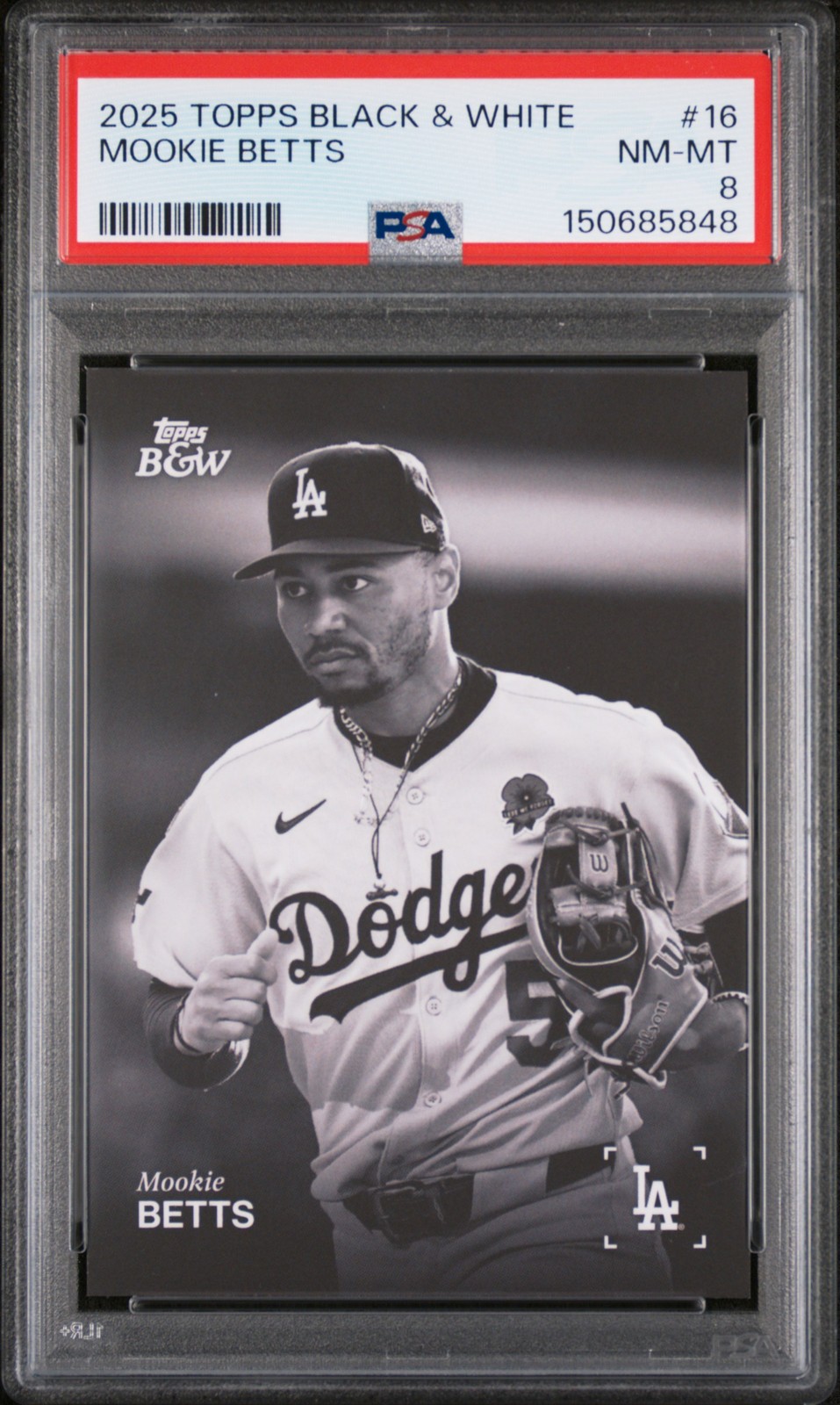 2025 TOPPS BLACK & WHITE #16 MOOKIE BETTS PSA 8 view 1