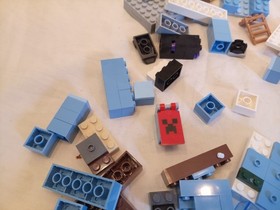 Lego Minecraft The Ice Spikes 21131 for parts incomplete