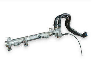 VW Golf IV / Polo 6N2 Einspritzleiste Kraftstoffverteiler 036133319 – Benzin