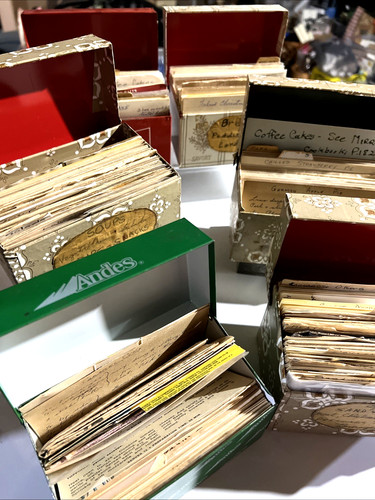 Vintage Recipe Boxes Lot Of 6 Hand Written Typed Cards Clipped 100s Of Recipes