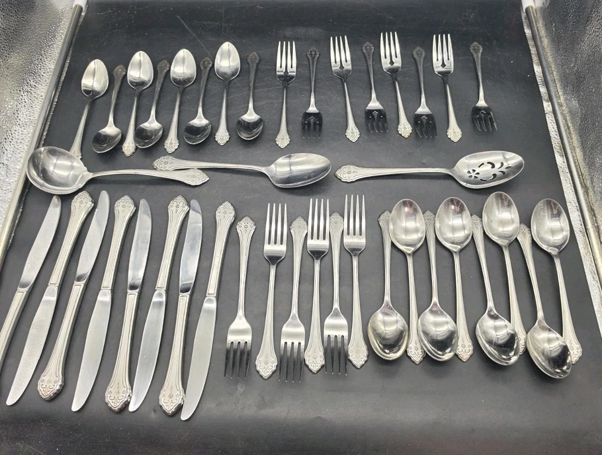 Oneida Burnished Lakewood Stainless Flatware 41 pc