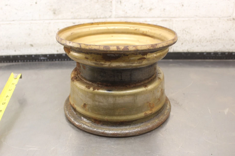 1984 Suzuki Quadrunner 185 LT185 2x4 FRONT WHEEL RIM J6 Foto 2 de 4