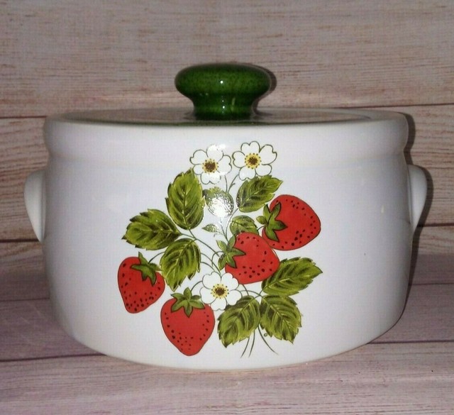 McCoy Pottery Casserole Dish w/lid COUNTRY STRAWBERRY Flowers