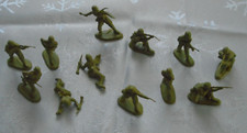 Marx play sets Army Soldiers 1970-80's 12 pieces green figures Army Color