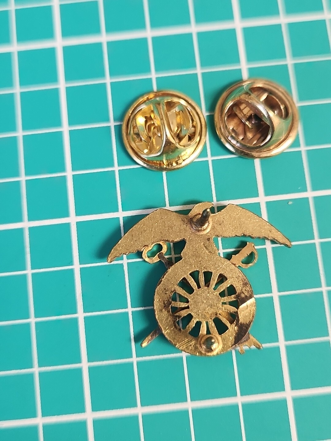 Vtg US Army Quartermaster Corps Eagle Gold Tone Lapel Pin Collectible 