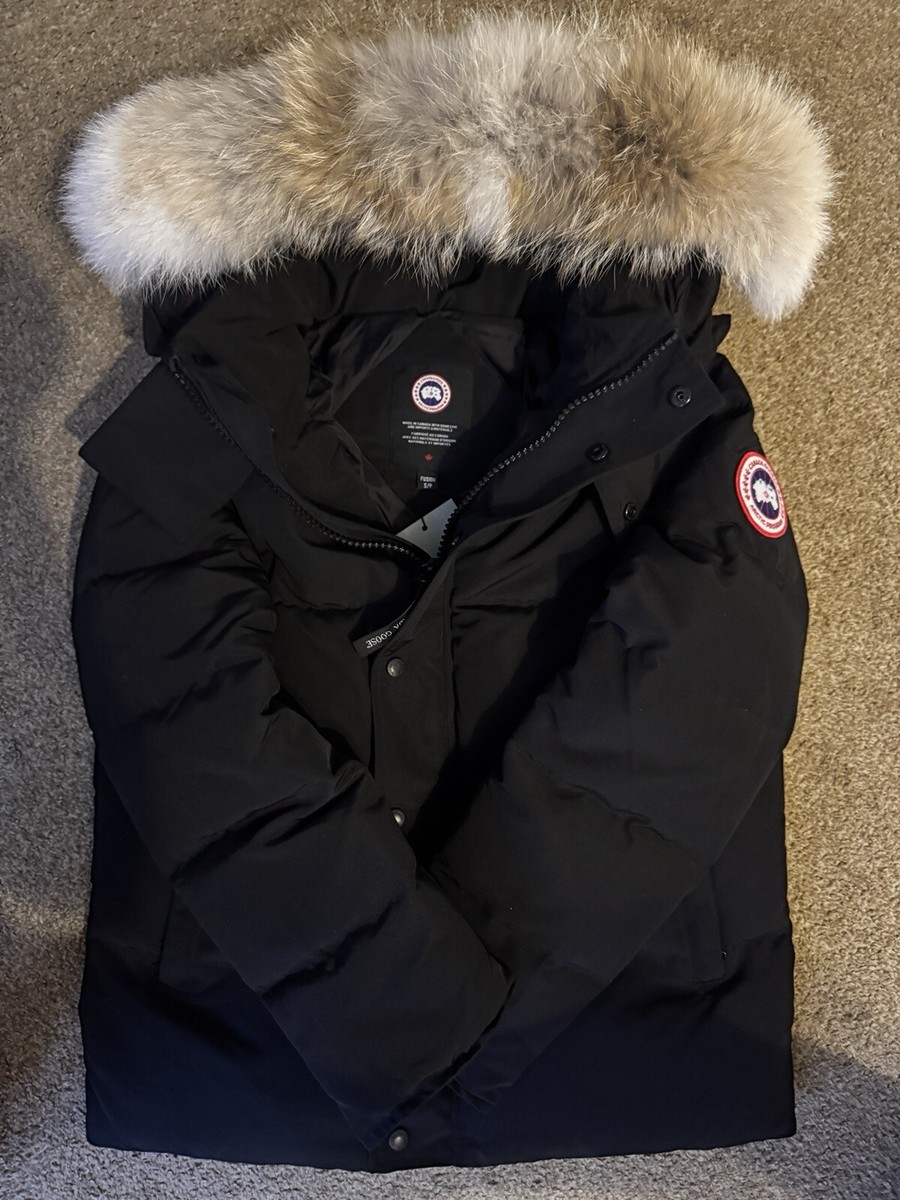 Black Canada Goose Wyndham Parka (Red Badge) UK