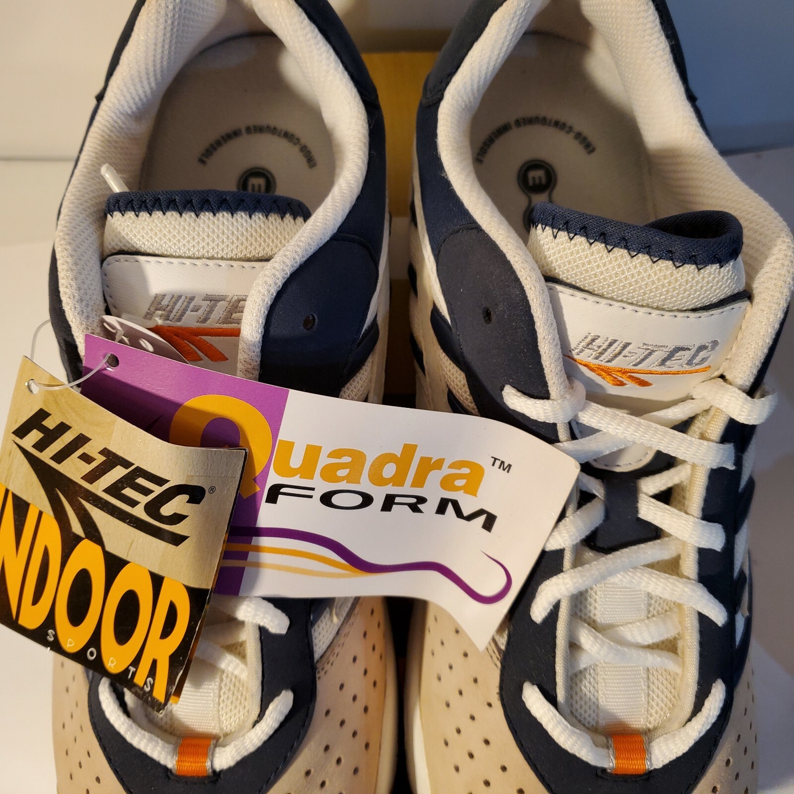 hi tec badminton trainers