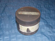 2 VINTAGE STORAGE / SHIPPING TINS