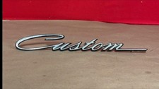 Nos Ford C6az-6225623-a 66 Galaxie Custom Lh Quarter Panel Emblem