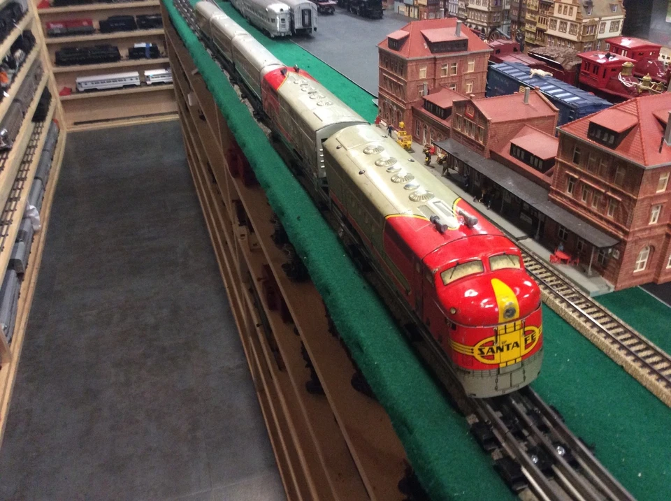 Marx 21 Diesel Engine Metal SET and 3 Tin Toy Passenger Car O Gauge - Image 4 of 4