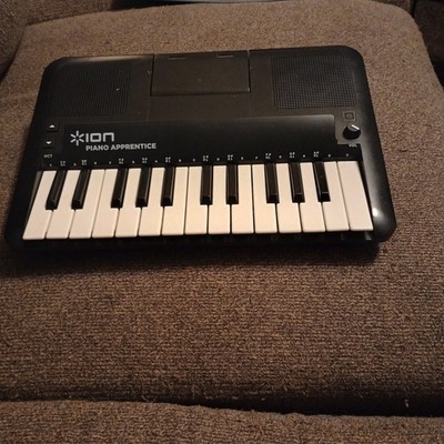 Ion Piano Apprentice Black White 25 Keys Dock Electronic Keyboard