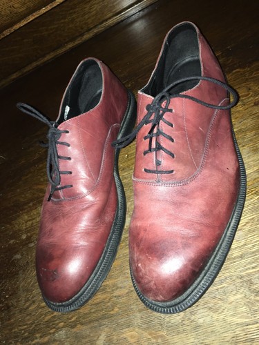 Dr. Martens Fawkes Burgundy Burnished 