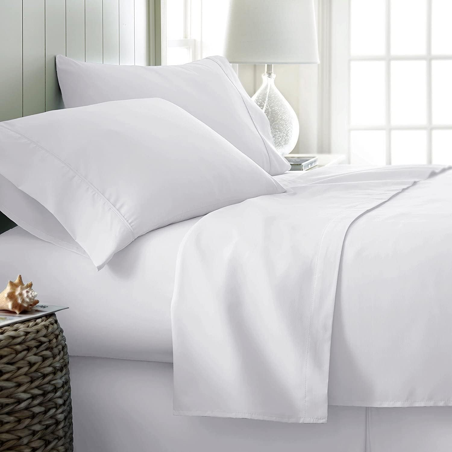 Queen White Sheet Set, 6 Piece Microfiber Bed Sheets，Soft Flat Bed Sheets Cover,