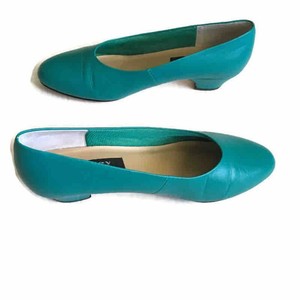 sea green heels