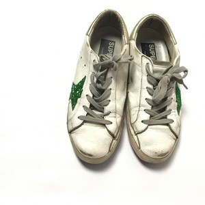 tenis branco com verde