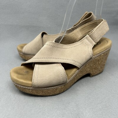 Clarks Giselle Cove Women's Sandal Wedge Heel in Sand