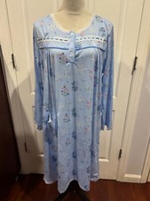 Women Long Sleeve Lt Blue Nightgown buttons front w/side Pocket M 39"L x19"W