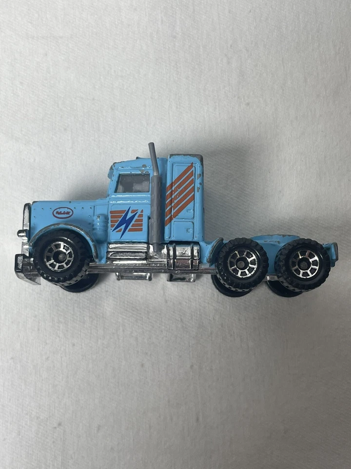 火柴盒 1981 年彼得比尔特拖车卫星电视 MBTV 新闻车队驾驶室蓝色 — 第 2/4 张图片