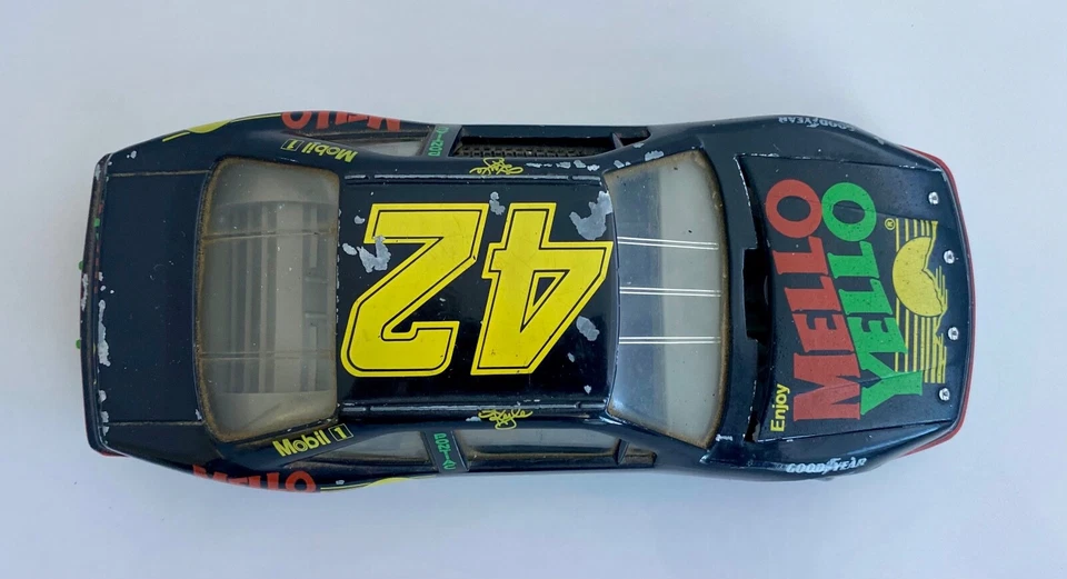 Kyle Petty #42 Mello Yello Revell 1991 Pontiac Gran Prix 1:24 Diecast no box - Image 3 of 4