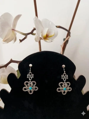 boucles d'oreilles style d'inspiration bohème couleur argent , perle turquoise - Photo 1/4
