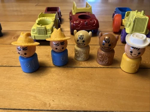 Vintage Fisher Price Little People Lot Figures 3 Vehicles 6 Figures 1967