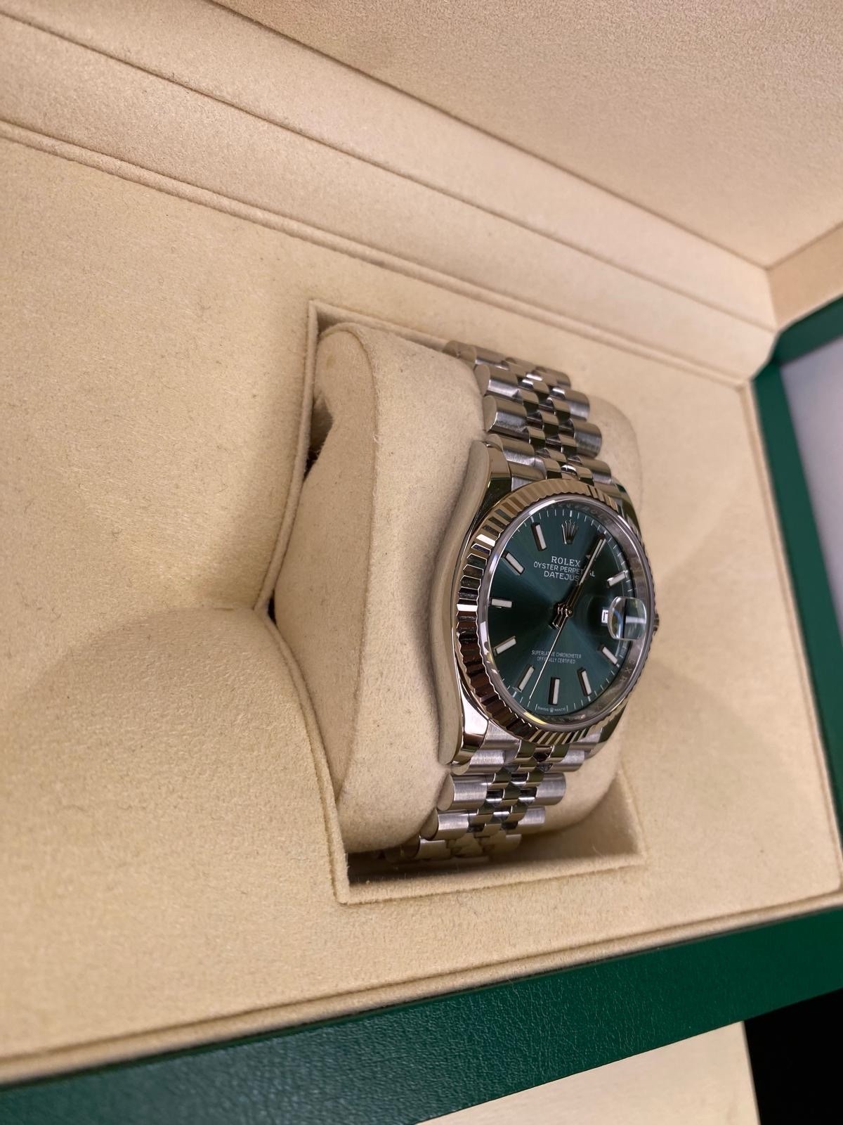 Rolex Datejust 36 126234 2023 Mint Green Jubilee Full Set Fluted Bezel image 6