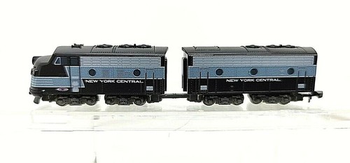 Z scale Rokuhan ST012-2 Powered NYC EMD F7A/B Loco SET w/opt Mkln cplrs #4 - Picture 2 of 11