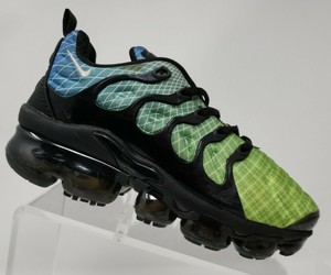 vapormax plus aurora