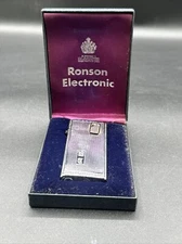 Ronson Varaflame Electronic Lighter new battery Vintage England 1970s RARE