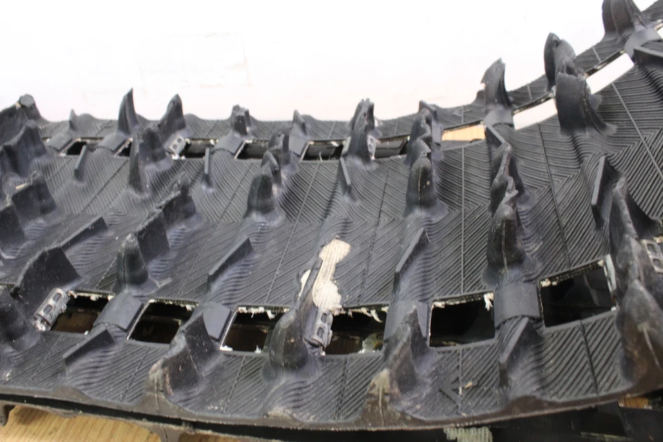 Yamaha Phazer MTX Track 2008 14 x 144 x 1,5" con paso de 2,52" Foto 2 de 4