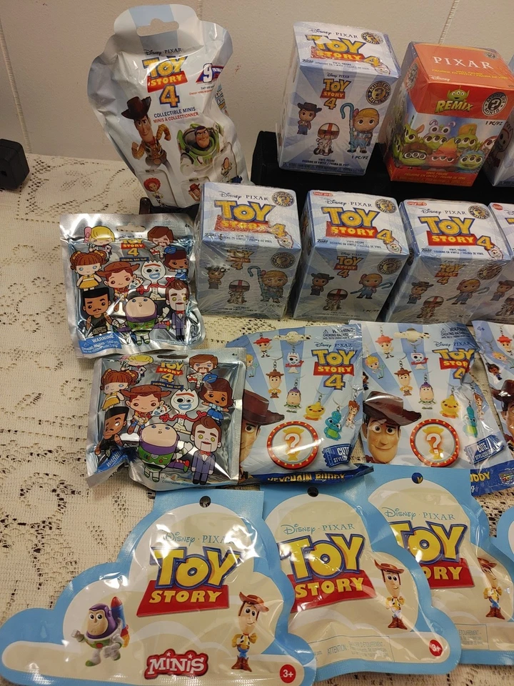 Pixar Varios Toy Story Figura Coleccionable Misterio Minis Lote de 23 Bolsa Ciega Nuevo Foto 2 de 4