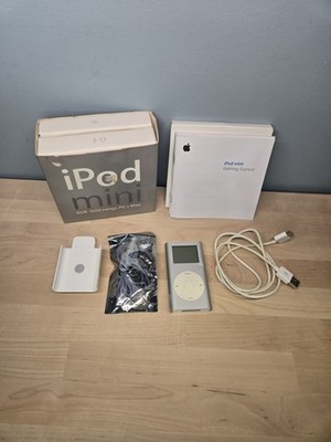 Apple A1051 iPod Mini 2nd Generation 6GB Silver/White W/box As-Is