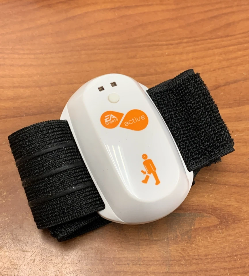 Wii EA Sports Active more workouts Game With Bands (2) and Dongle - Image 4 of 4