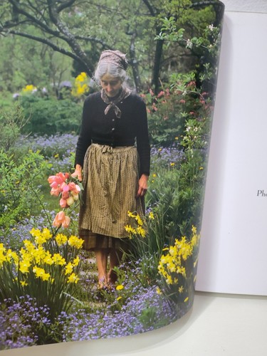 Tasha Tudor's Garden 1994 Hardcover Tovah Martin Hardcover mit Schutzumschlag - Bild 6 von 18