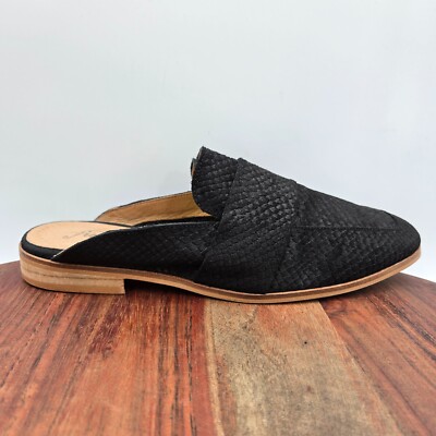 Free People At Ease Mule Shoes Womens 39 / 9 Black Leather Snake Loafer Venetian